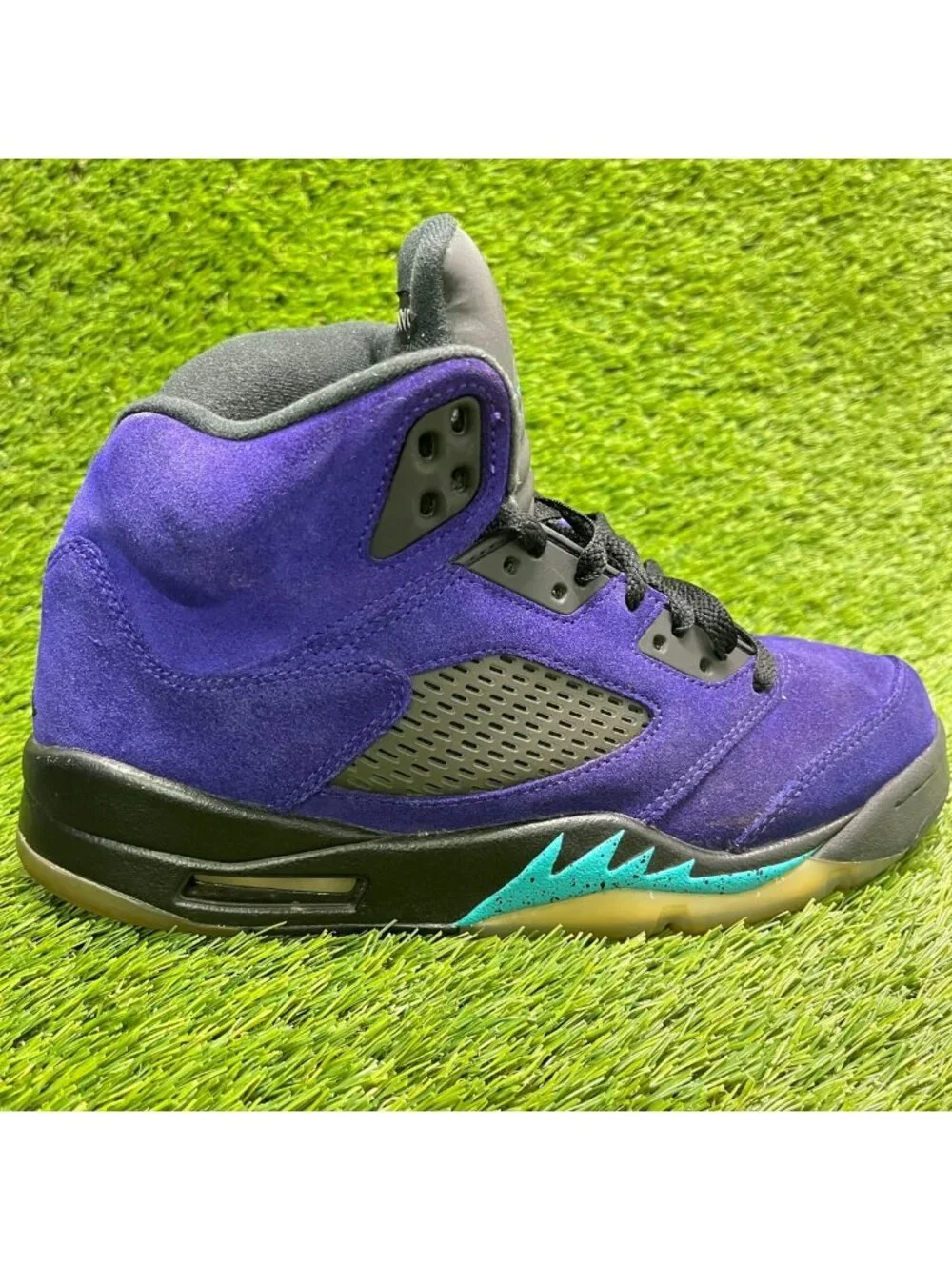 Nike Air Jordan 5 Retro Mens Size 8.5 Purple Athletic Basketball Shoes Sneakers
